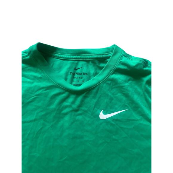 Nike Dri-Fit Women’s Short Sleeve Nike T-Shirt Size XL Green The Nike Tee Swish - Picture 2 of 2